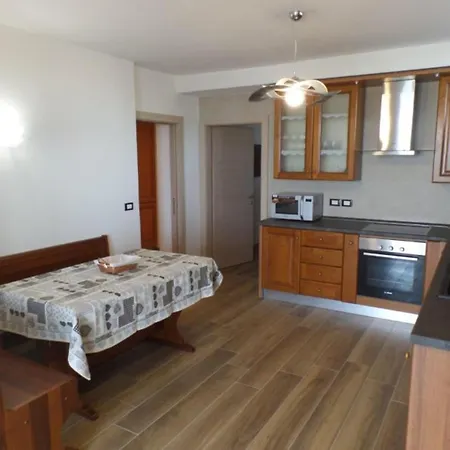 Seafront Flat With Splendid Views From The Terrace 아파트 *