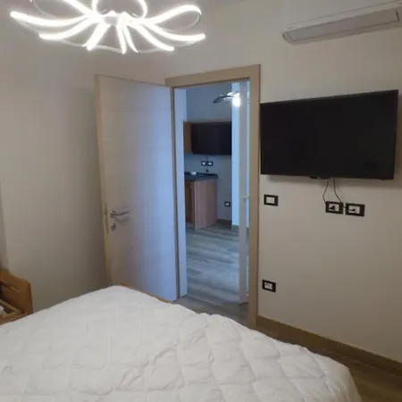 아파트 Seafront Flat With Splendid Views From The Terrace