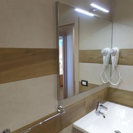 아파트 Seafront Flat With Splendid Views From The Terrace *