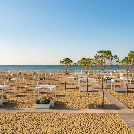 Seafront Flat With Splendid Views From The Terrace 아파트 *